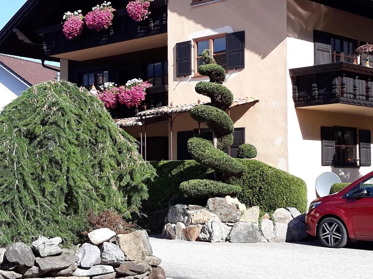 Romantische 5-Sterne- Ferienwohnungen Mittenwald Apartment