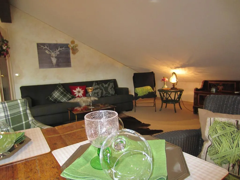 Apartment Romantische 5-Sterne- Ferienwohnungen Mittenwald